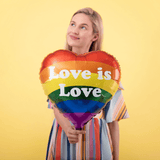 Herzballon "Love is Love"