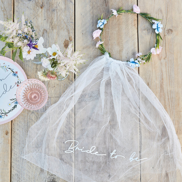 Blumenkranz mit Schleier "bride to be"