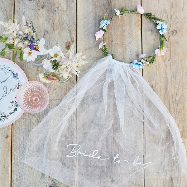 Blumenkranz mit Schleier "bride to be"