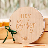 Holz-Gästebuch "Hey Baby"